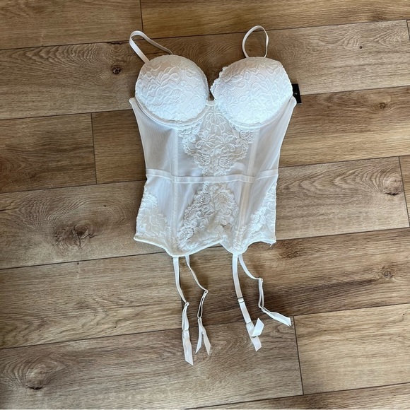 NWT Fredericks of Hollywood Medium White Jessica Floral Lace Corset $80 - Picture 2 of 6